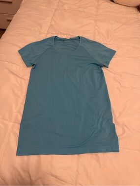 Lululemon Swiftly Tech-Blue